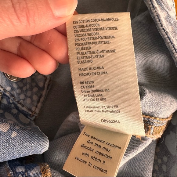 We The Free Just Float On Flare Jeans Light Wash Geo Print Size 28 - Picture 16 of 16